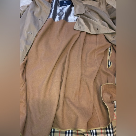 🌺VINTAGE burberry trench coat with removable zippered lining /vest 🌺 - Picture 9 of 16
